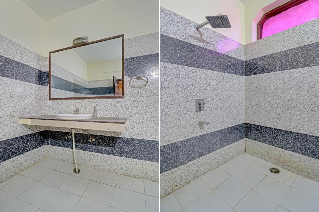 Oyo 74073 Hotel Abhishek Ludhiana Dış mekan fotoğraf